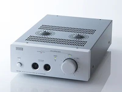 Stax SRM 700T hoofdtelefoonversterker | HIFI STUDIO WILBERT